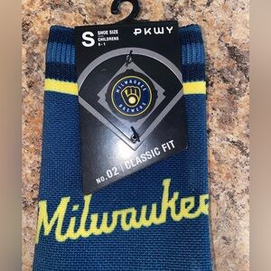 NWT Milwaukee Brewers socks Childrens size 8-1